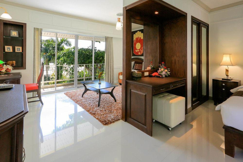 Naka Resort Pantai Kamala Luaran gambar