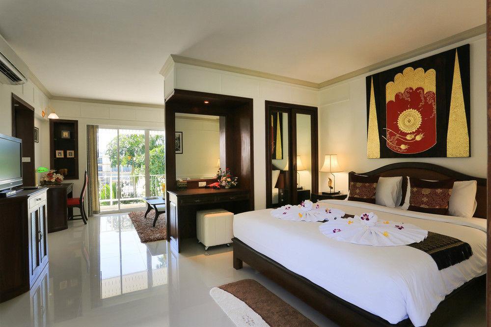 Naka Resort Pantai Kamala Luaran gambar