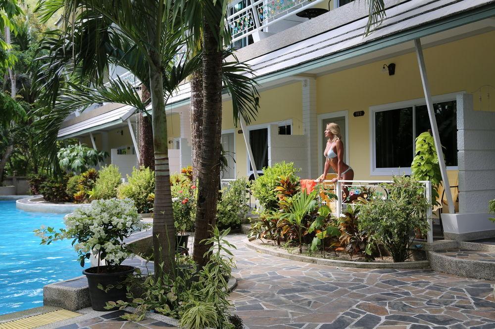 Naka Resort Pantai Kamala Luaran gambar