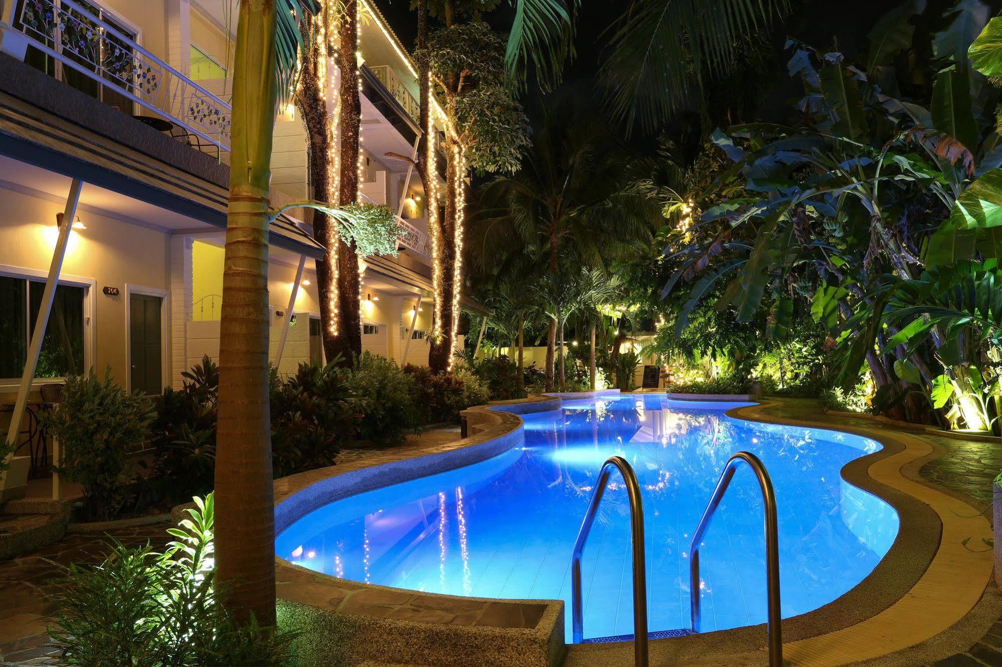 Naka Resort Pantai Kamala Luaran gambar